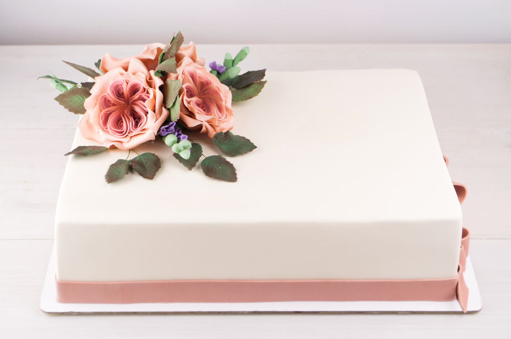 Torte rettangolari decorate con la pasta di zucchero: 5 idee per le decorazioni
