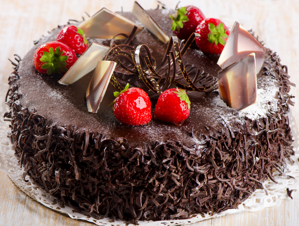 come-decorare-torta-cioccolato-con-fragole-5.jpg