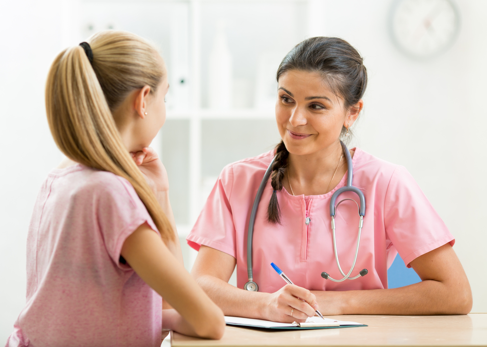 Prima visita ginecologica: quando portare tua figlia?