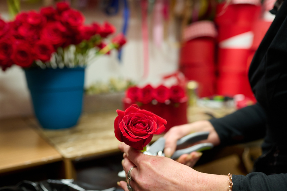 scatola-forma-cuore-rose-fai-da-te-3.jpg