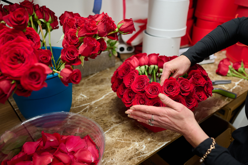 scatola-forma-cuore-rose-fai-da-te-6.jpg