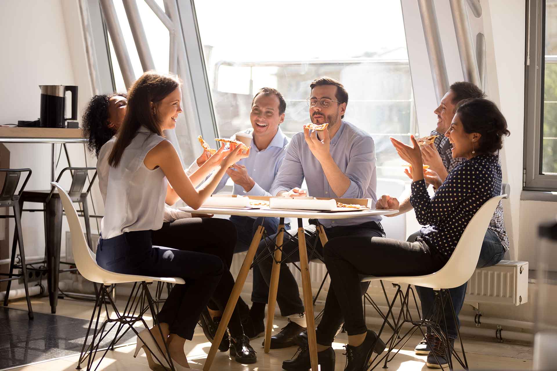 Pranzo in ufficio: 12 regole del galateo da seguire