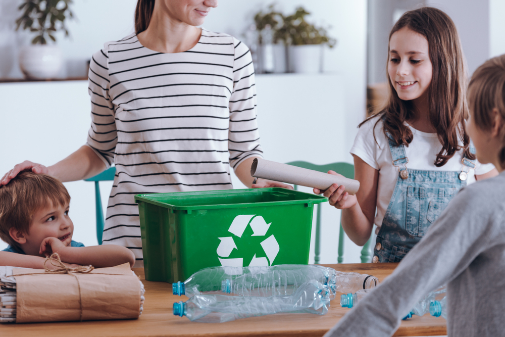 Giornata mondiale del riciclo: 7 abitudini green da condividere con i bambini