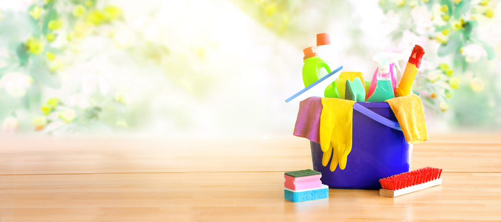 Pulizie di primavera stanza per stanza: consigli e liste delle cose da fare