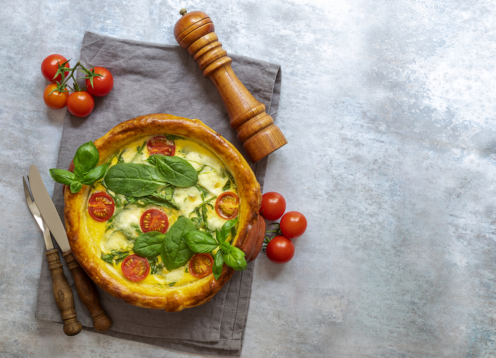 Quiche vegana di spinaci e pomodorini