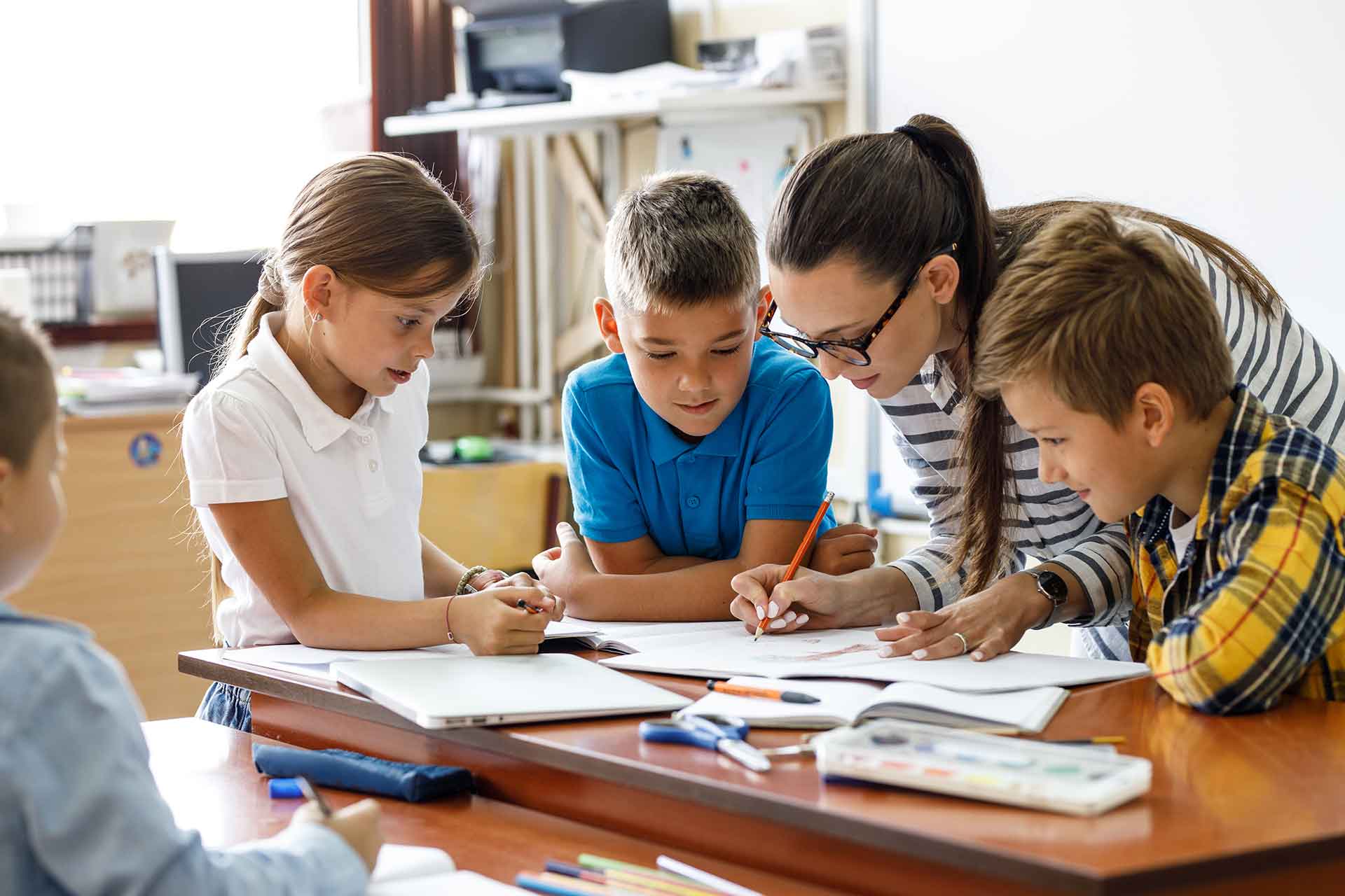 Come spiegare le preposizioni semplici e articolate alla scuola primaria