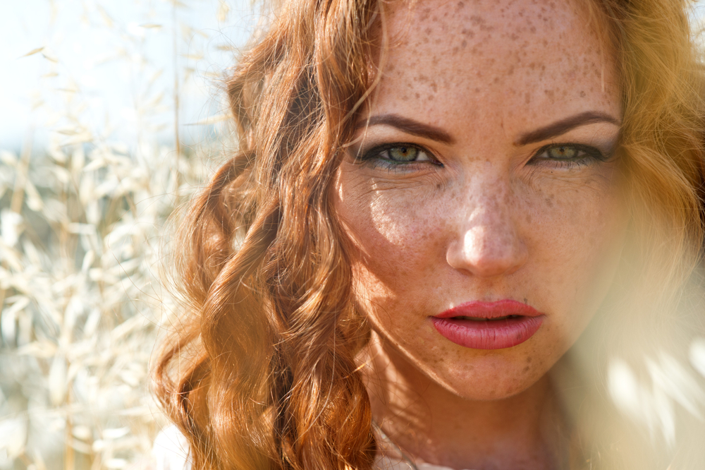 Lentiggini con henné: il tutorial per un effetto naturale