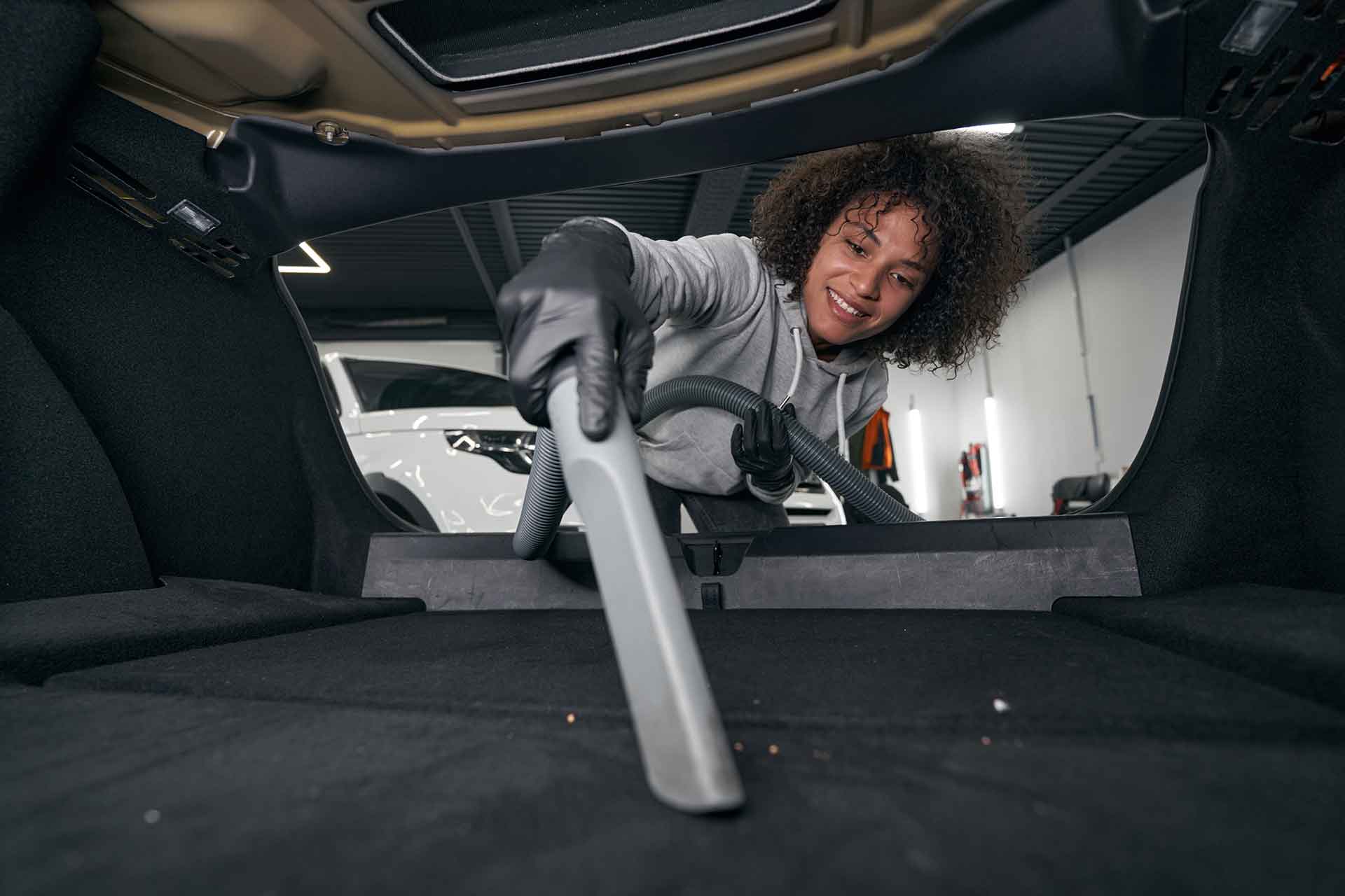 Come pulire gli interni dell'auto
