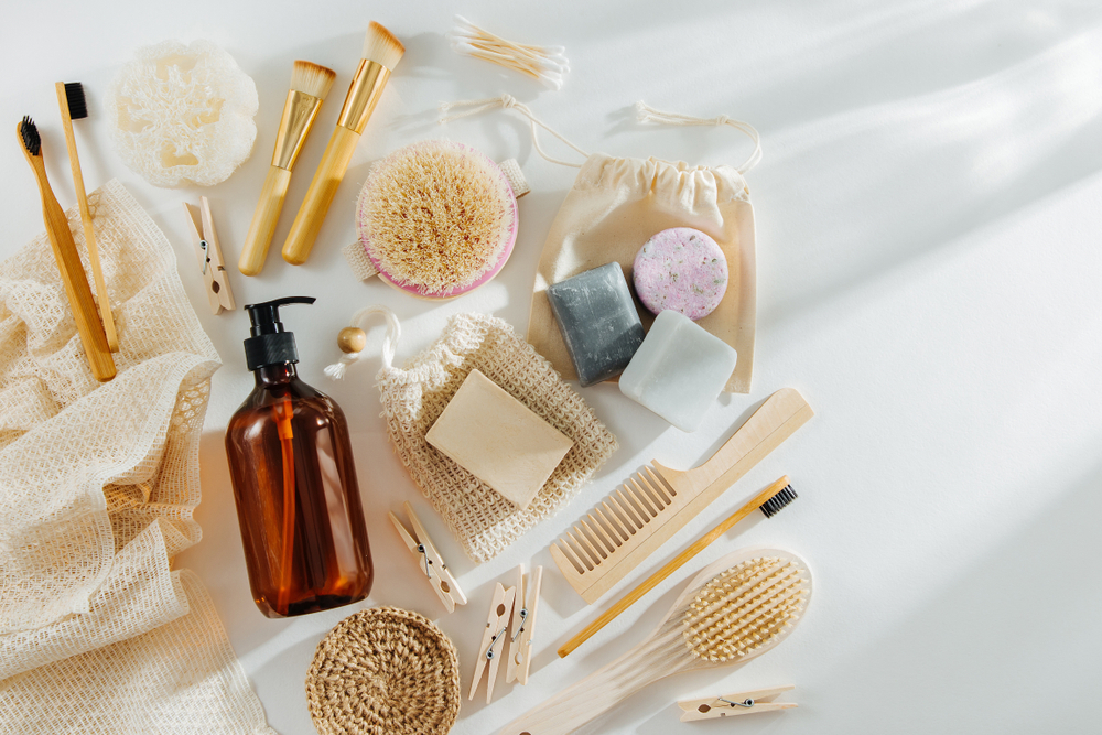 Beauty case da viaggio sostenibile: 9 cose con cui riempirlo
