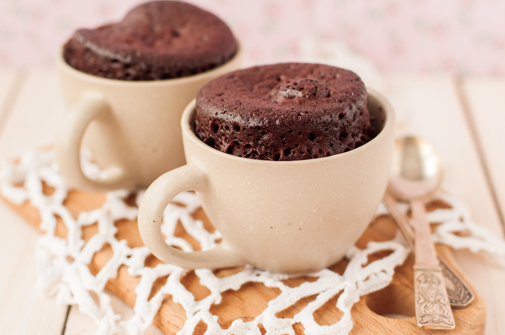 Come cuocere al microonde le torte in tazza