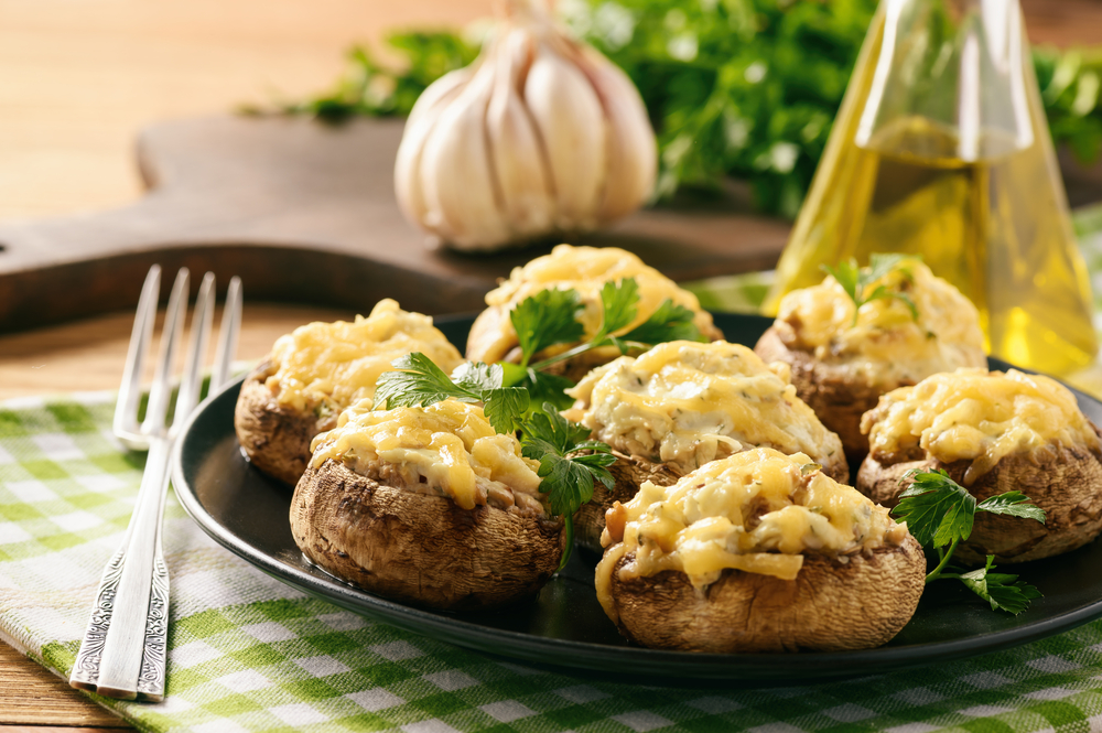 Funghi ripieni con formaggio cremoso