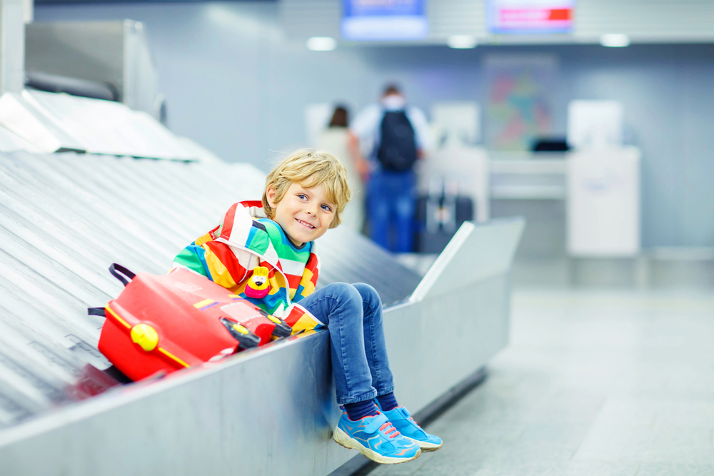 Come prevenire e gestire il jet lag nei bambini?
