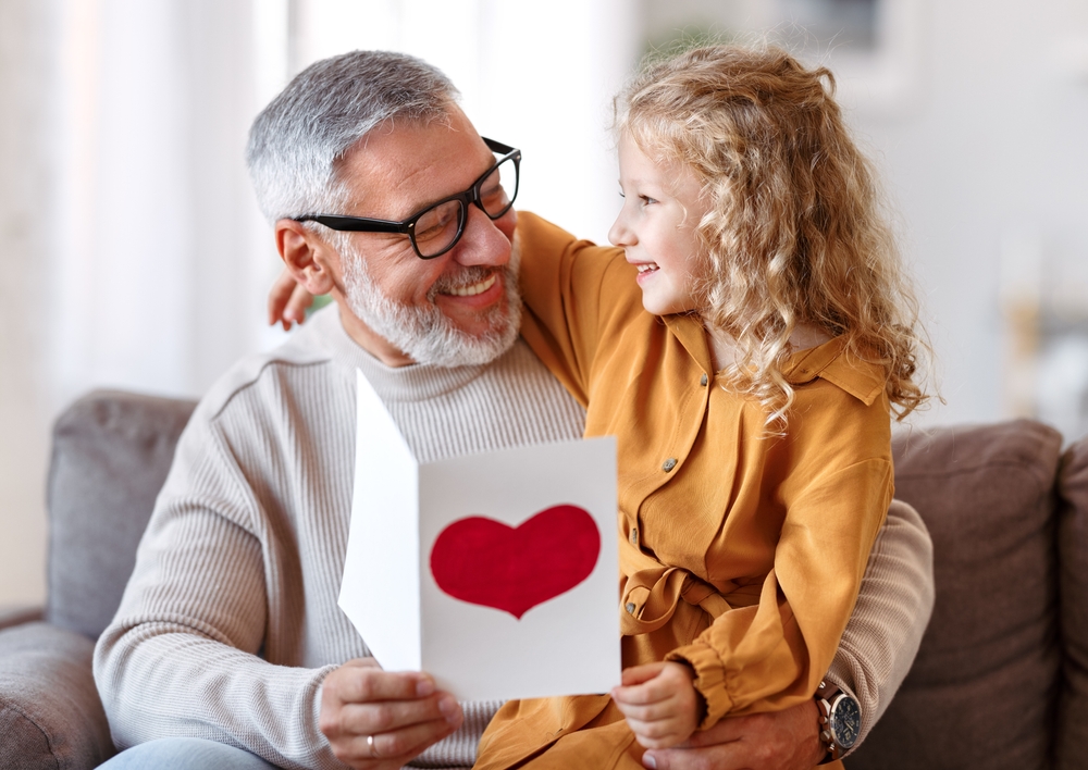 Festa dei nonni, le frasi più commoventi per degli auguri speciali
