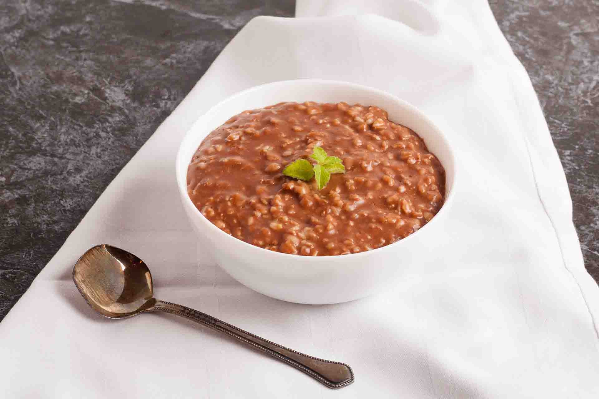 Come si prepara la ricetta del porridge al cioccolato