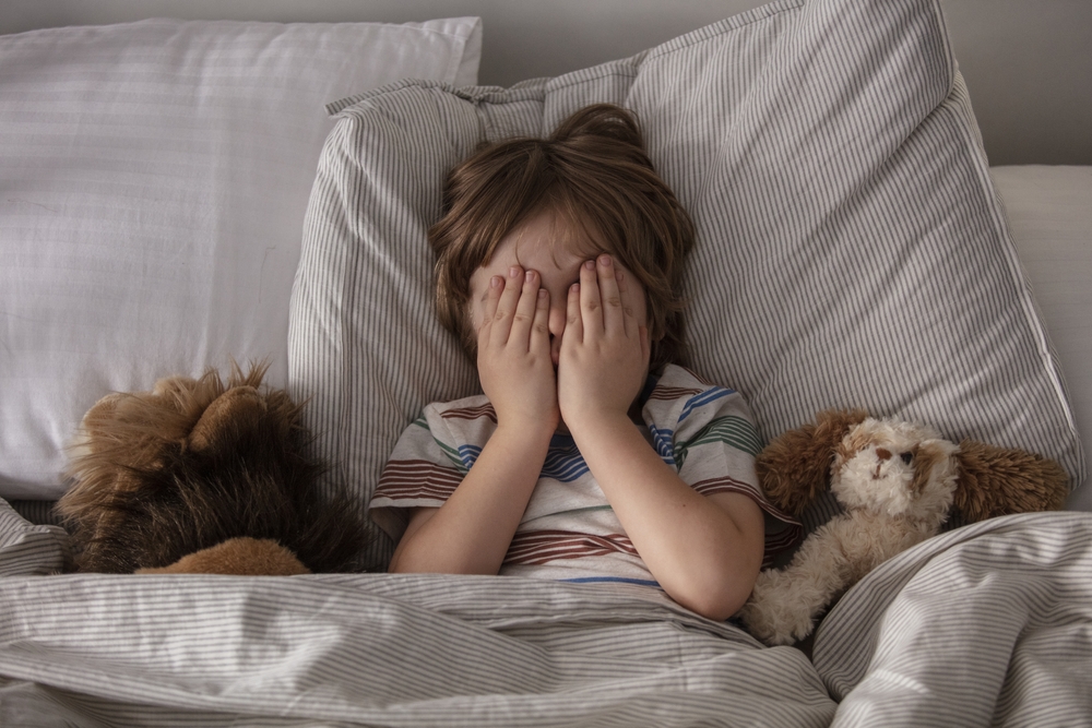 Perché i bambini piangono nel sonno e come aiutarli