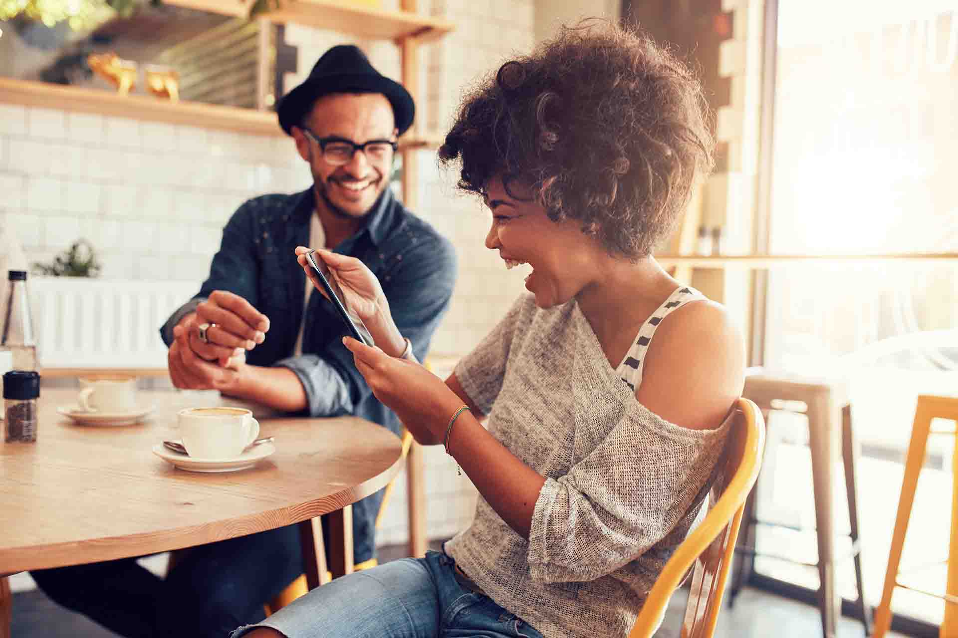 Le frasi di San Valentino più divertenti da dedicare al partner