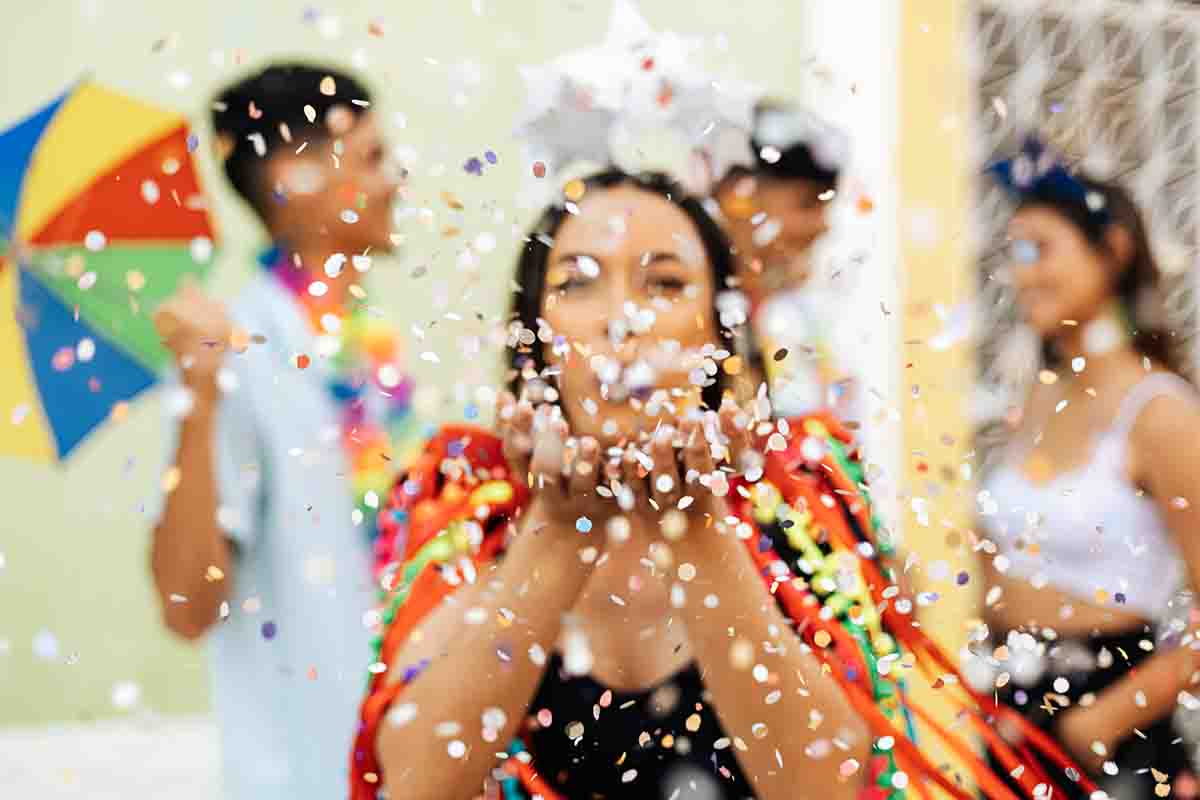 Perché si dice che a Carnevale ogni scherzo vale?