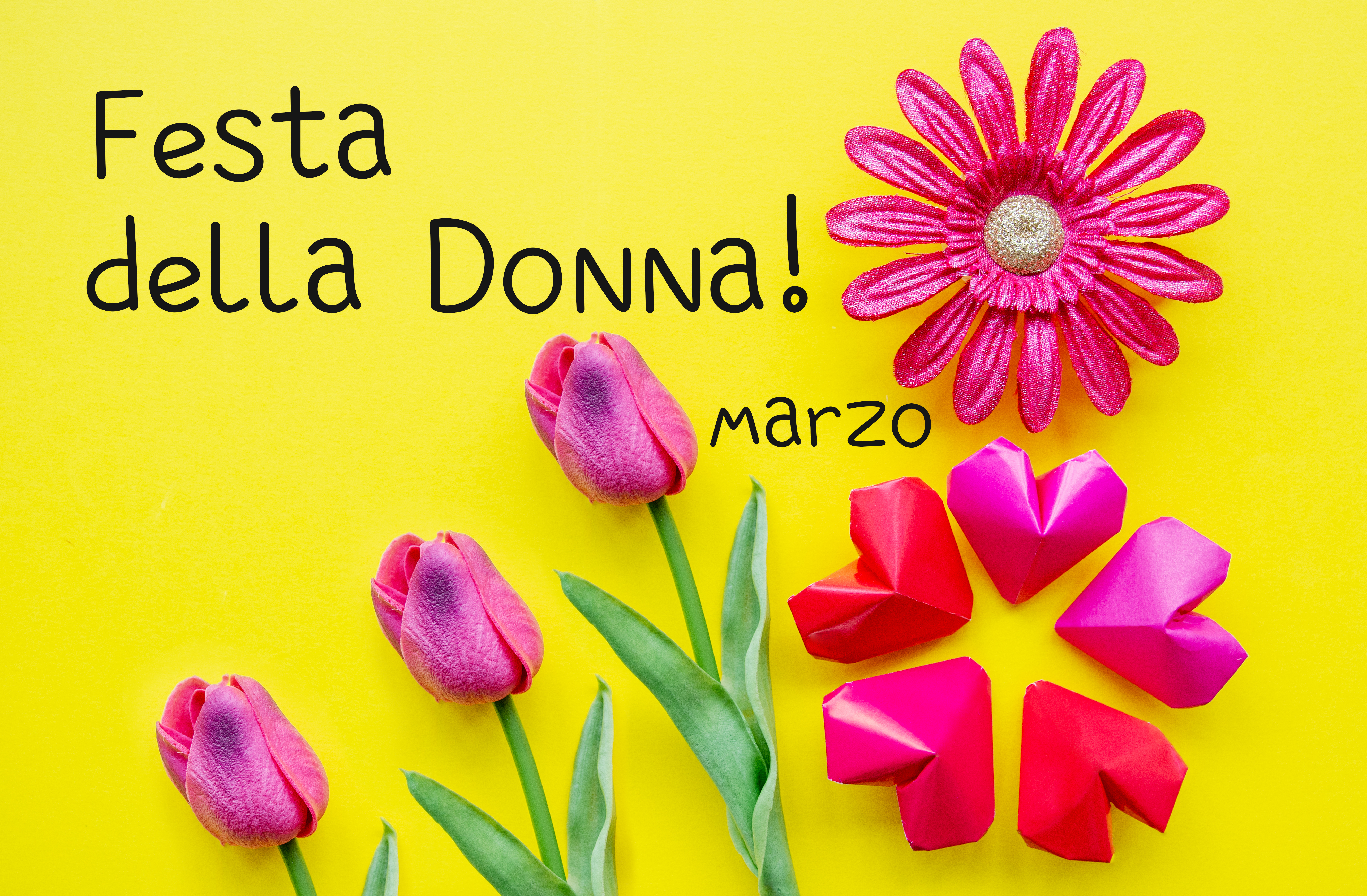 Festa della Donna: le canzoni e le frasi da dedicare