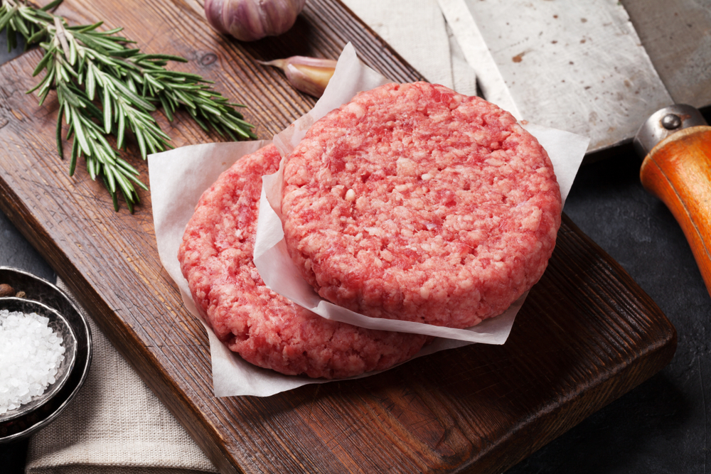Puoi congelare gli hamburger e la salsiccia