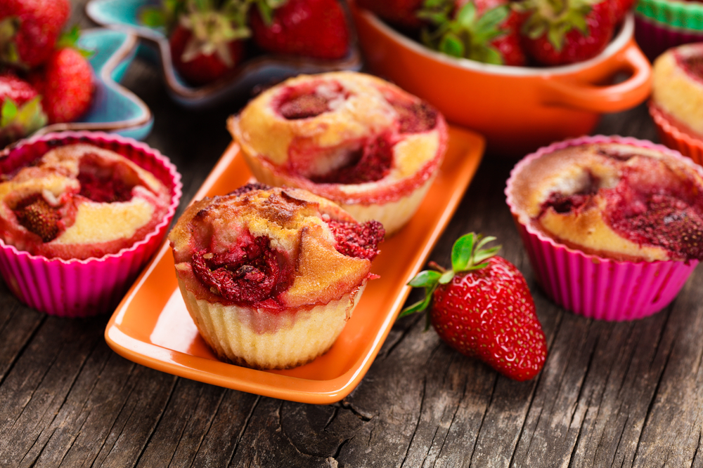 Ricetta dei muffin alla fragola per la merenda di primavera