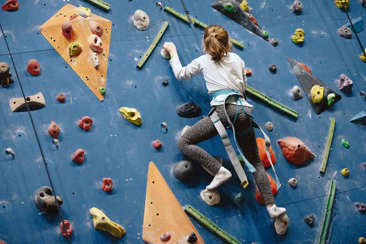 Quali sono i benefici dell'arrampicata indoor?