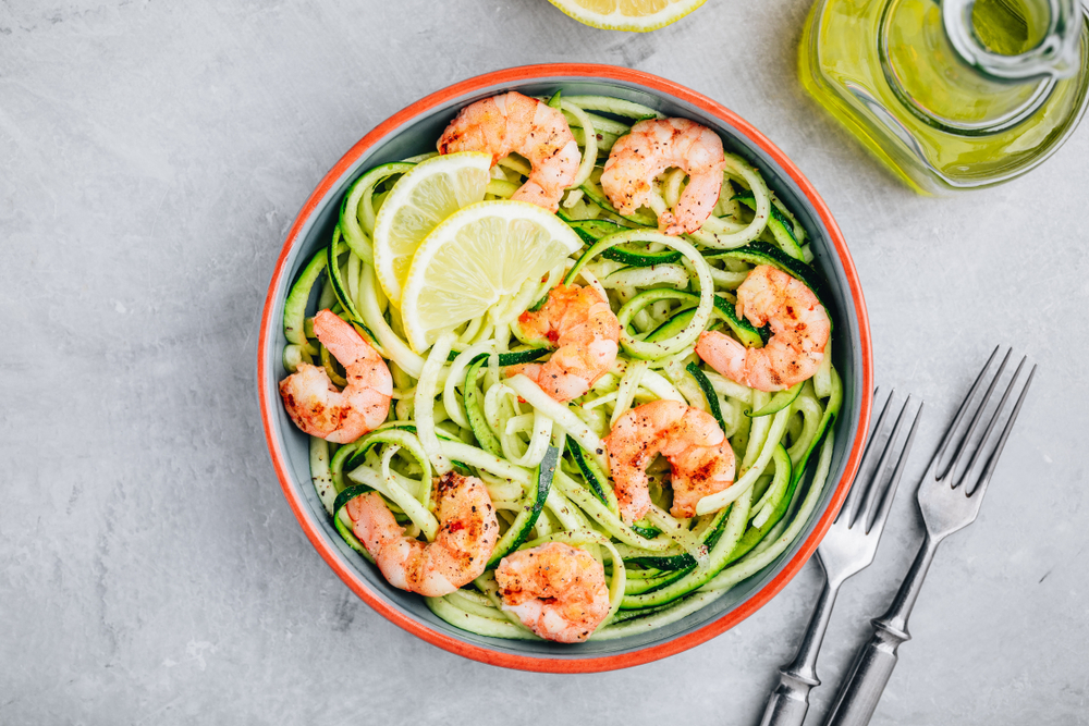Ricetta: gamberetti piccanti e zucchine saltati in padella