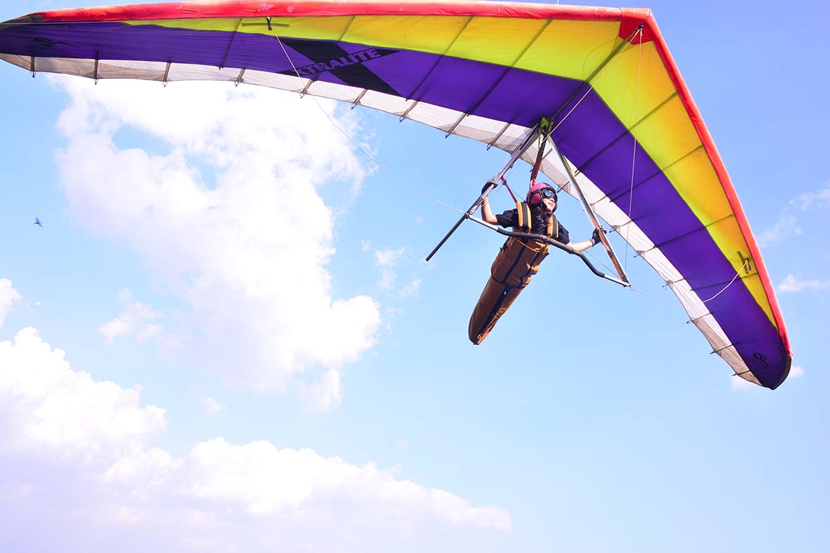 Qual è la differenza tra parapendio e deltaplano