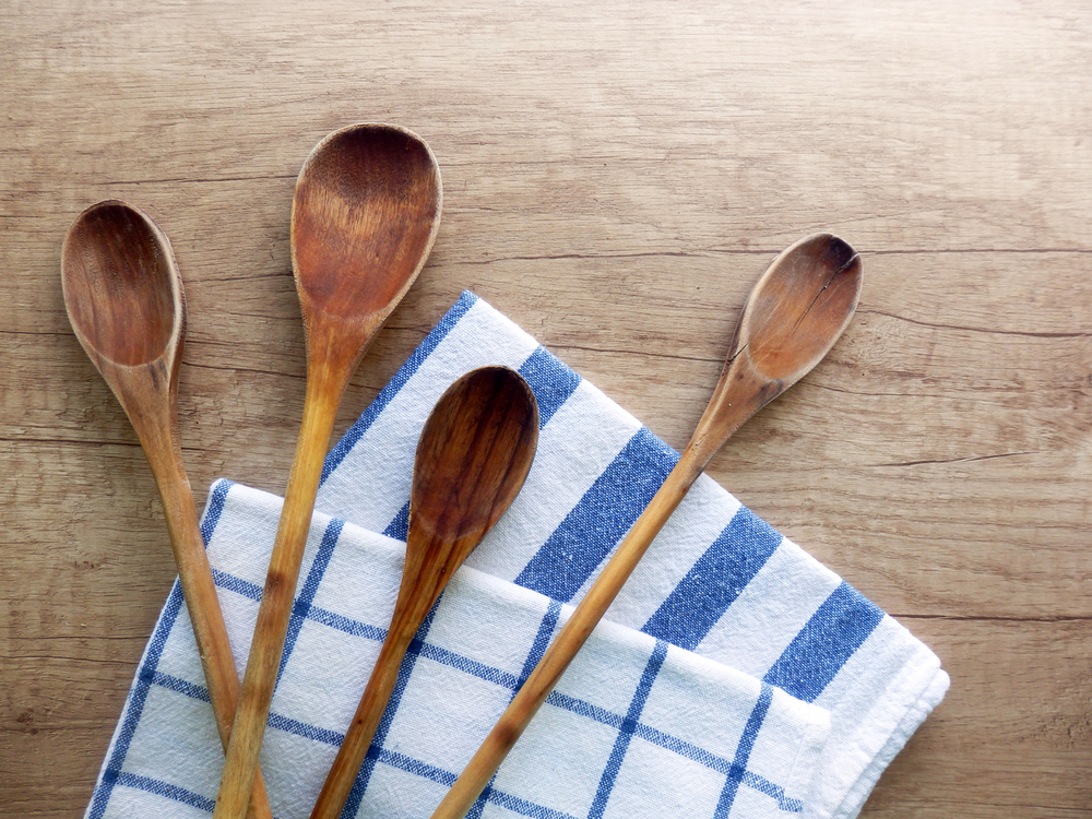 Quanto spesso dovresti lavare gli strofinacci da cucina?