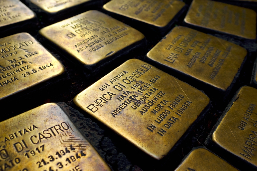 Giorno della Memoria: che cos’è e che cosa si ricorda il 27 gennaio | DonnaD